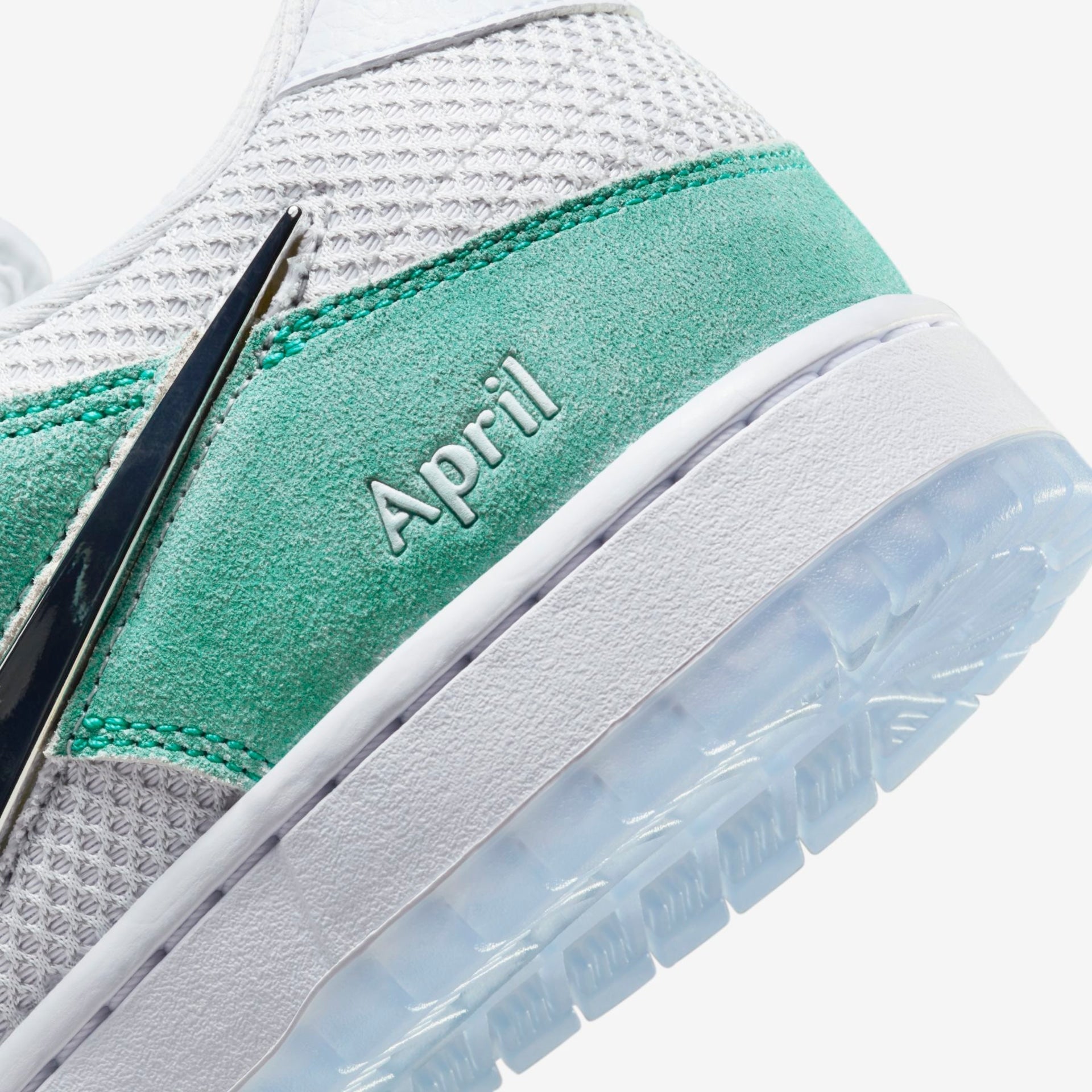 Nike SB X April Skateboards Dunk Low Pro - Stepsfy