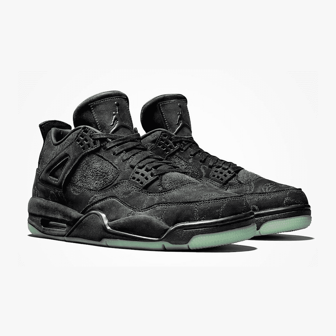 Air Jordan 4 Retro ''Kaws Black'' - Stepsfy