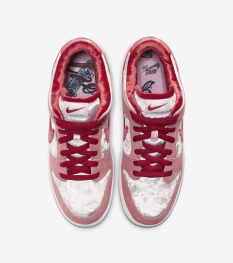 Nike SB Dunk Low X StrangeLove 'Valentine's Day' - Stepsfy