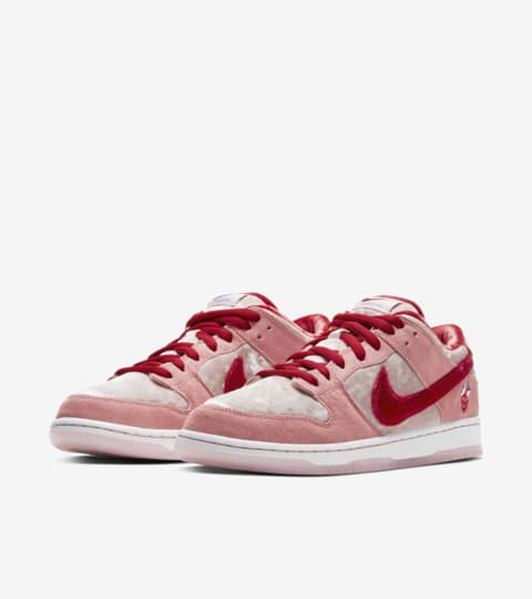 Nike SB Dunk Low X StrangeLove 'Valentine's Day' - Stepsfy