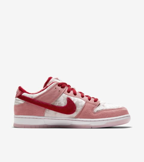 Nike SB Dunk Low X StrangeLove 'Valentine's Day' - Stepsfy