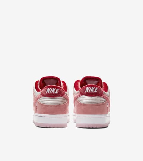 Nike SB Dunk Low X StrangeLove 'Valentine's Day' - Stepsfy